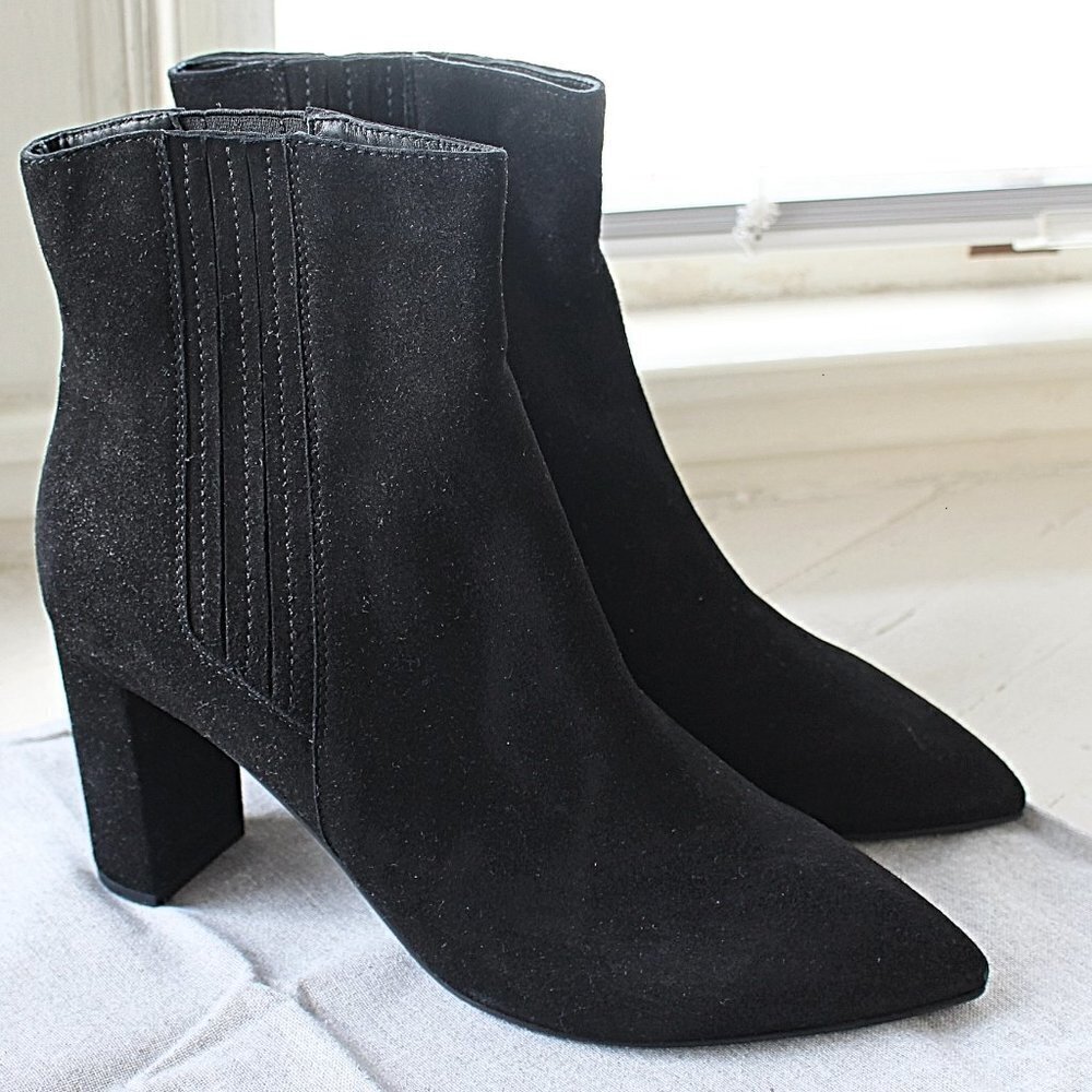 New in Box Aquatalia "Sierra" Water Resistant Suede Ankle Bootie in Black, 12